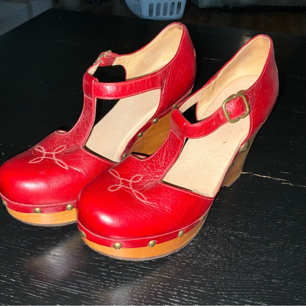 Ugg Platform Mary Jane, Size 7